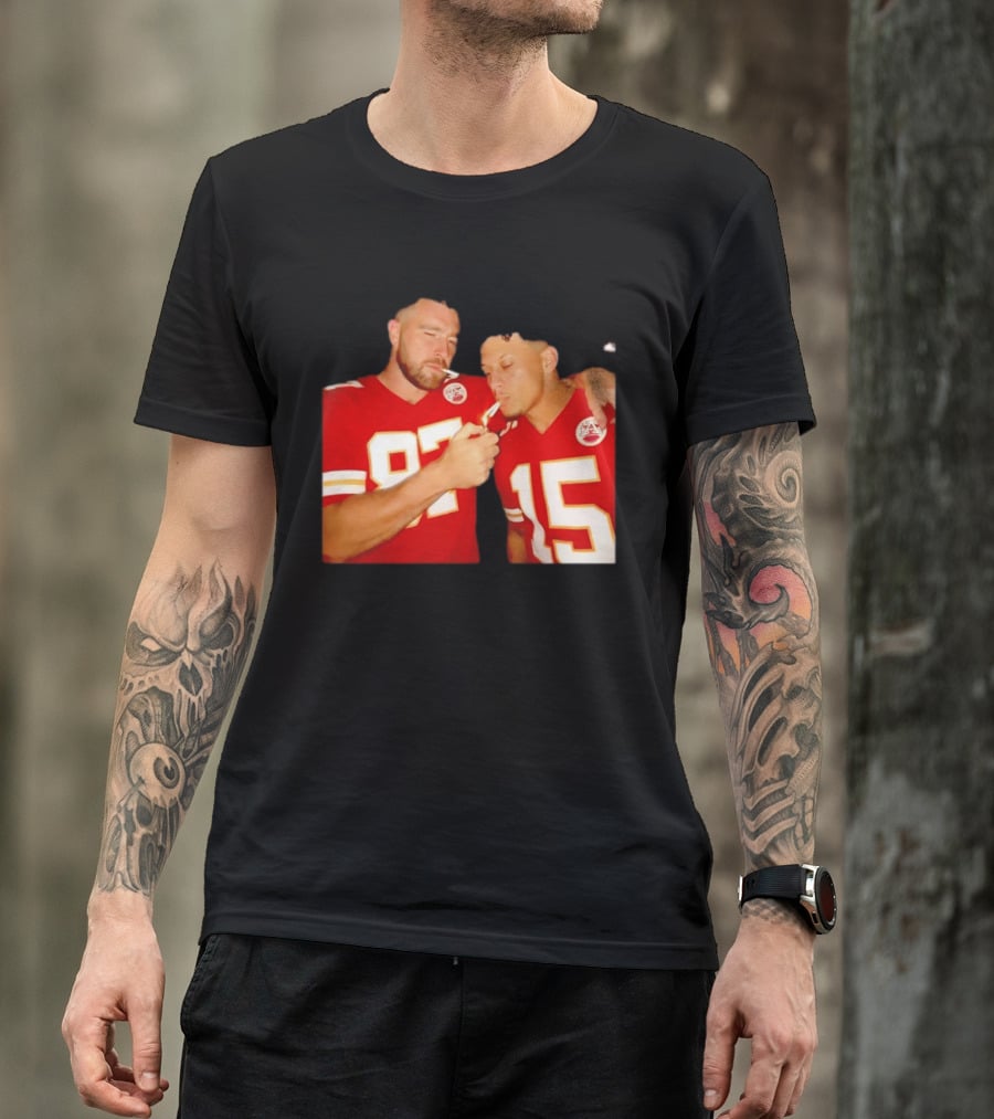 Kansas City Chiefs Mahomes Kelce Smoking 87 15 T-Shirt