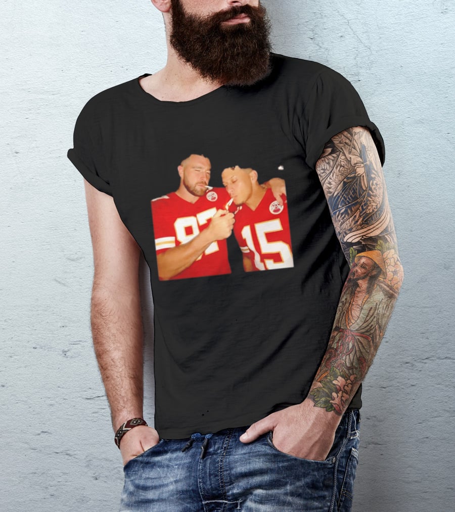 Kansas City Chiefs Mahomes Kelce Smoking 87 15 T-Shirt