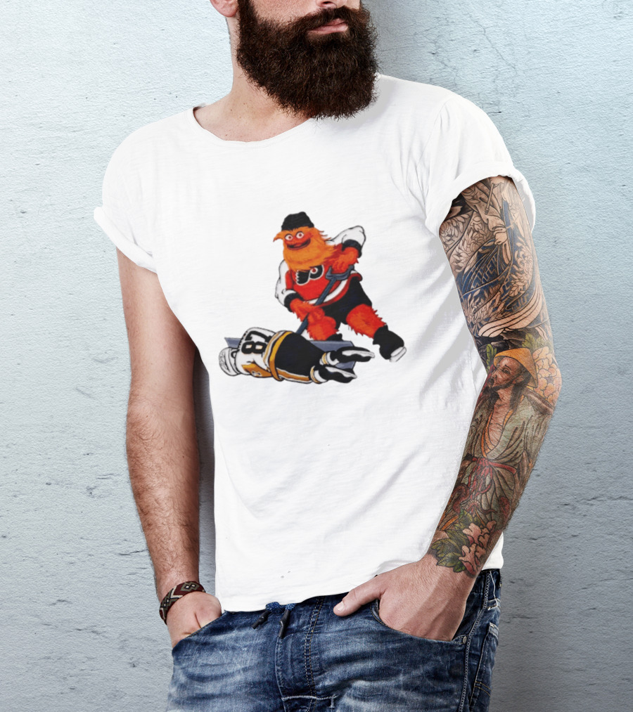 Philadelphia Flyers Gritty Shovelin' Cartoon With Hockey Rivalry Scene T-Shirt