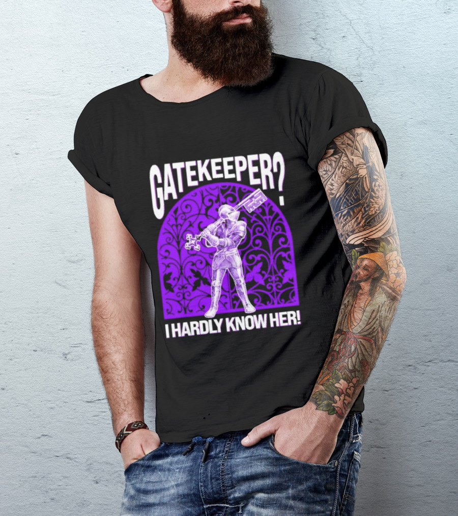 Gatekeeper I Hardly Know Her Knight In Armor Key Sword Purple T-Shirt