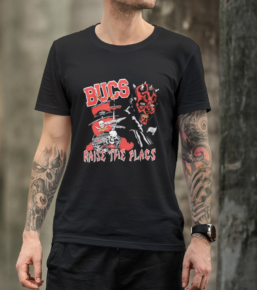 Bucs Darth Maul Raise The Flags Tampa Bay Buccaneers Star Wars T-Shirt