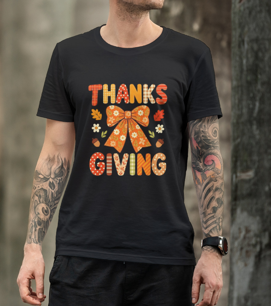 Thanksgiving Floral Bow With Autumn Acorns And Leaves T-Shirt