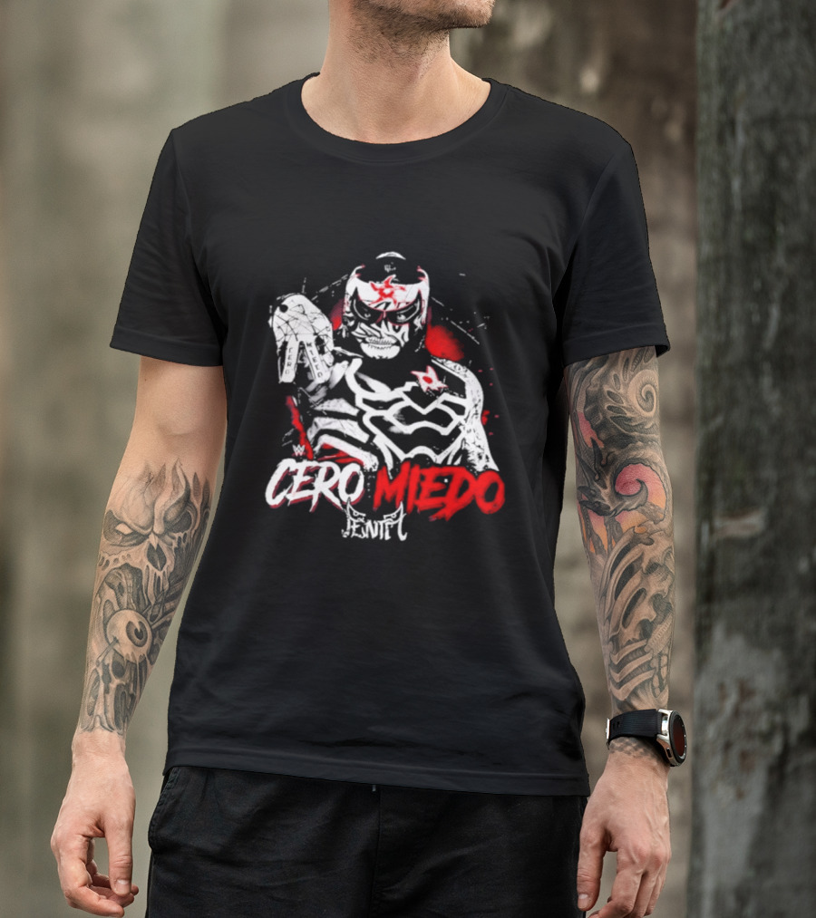 Cero Miedo Penta Hand Sign WWE Photo T-Shirt