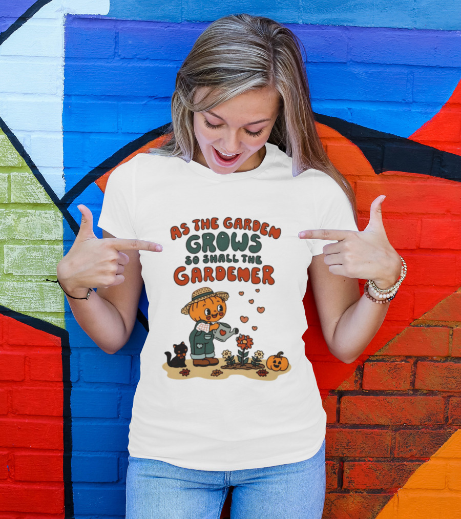 As The Garden Grows So Shall The Gardener Pumpkin Watering Flowers With Cat And Hearts T-Shirt