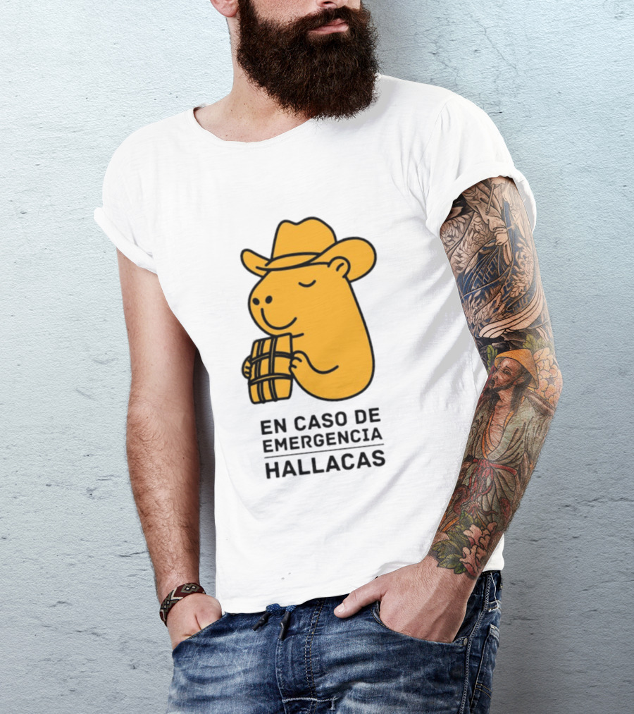 En Caso De Emergencia Hallacas Capybara Cowboy Hat T-Shirt