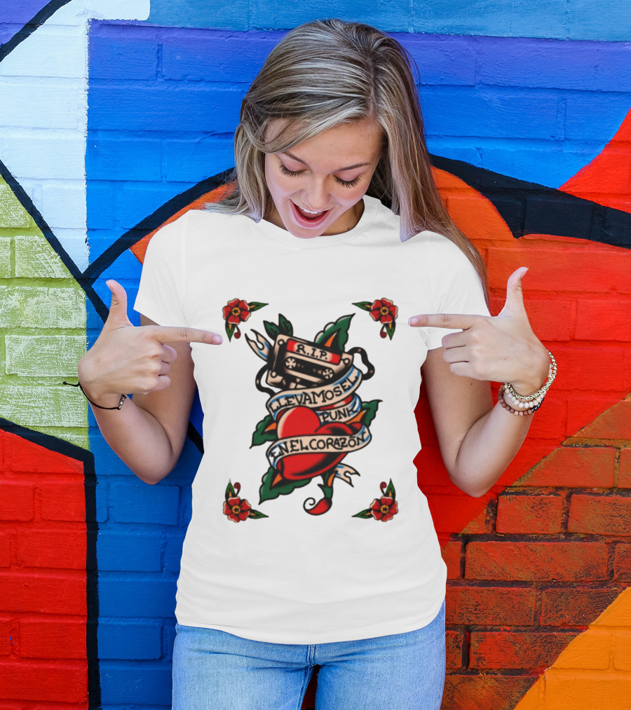 RIP Cassette Heart Llevamos El Punk En El Corazón Tattoo Style Roses T-Shirt