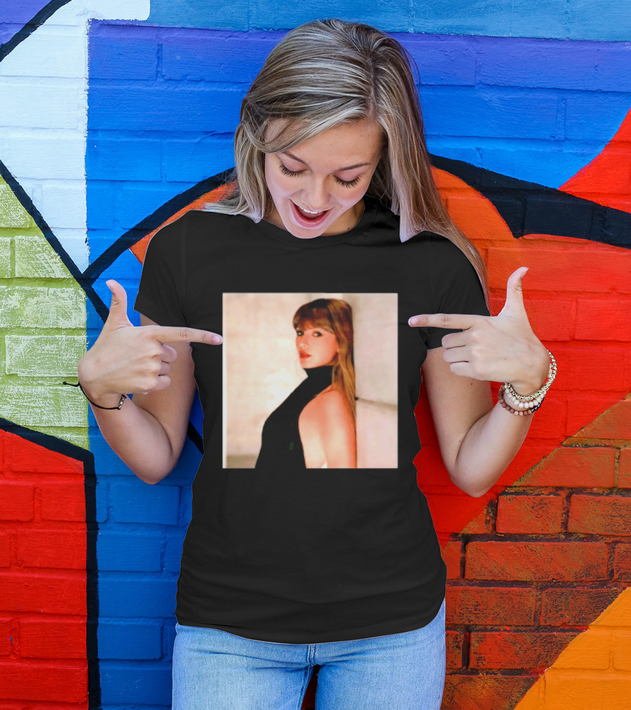 I'm Sorry, I Don't Know Who This Is Based On The Image Alone. T-Shirt