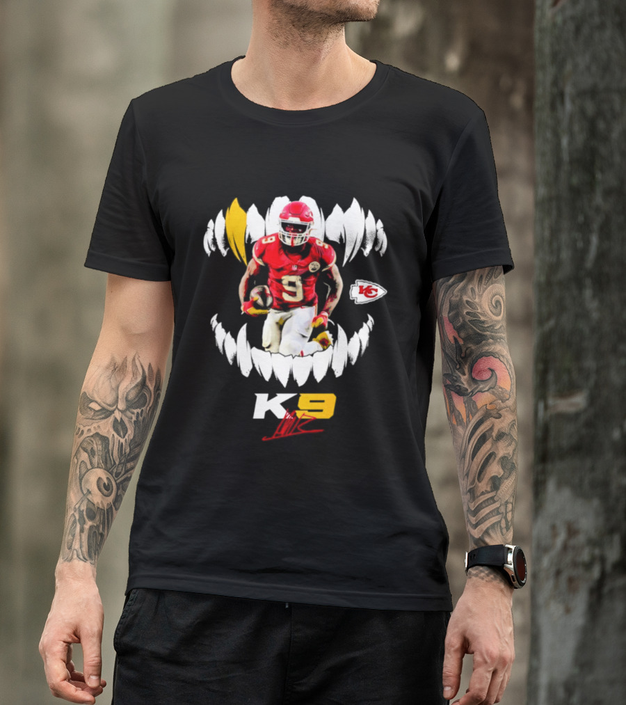 Kansas City Chiefs K9 Kenneth Walker III Football Teeth T-Shirt