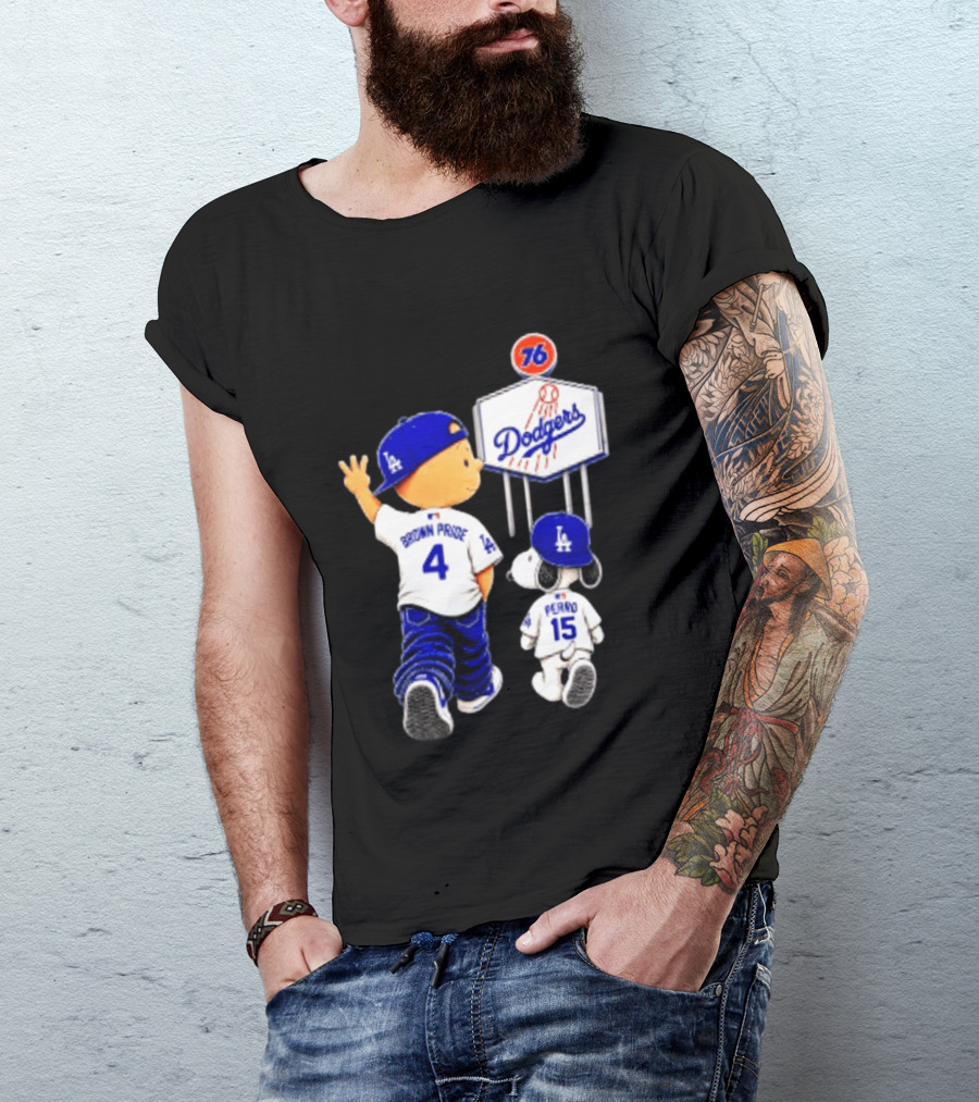 Charlie Brown Snoopy Los Angeles Dodgers Brown Pride Perro Baseball 76 T-Shirt