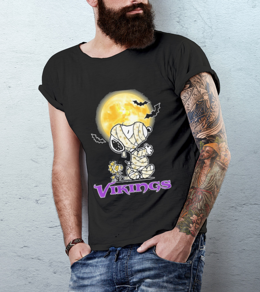 Minnesota Vikings Snoopy Halloween Moon 2026 Holiday T-Shirt