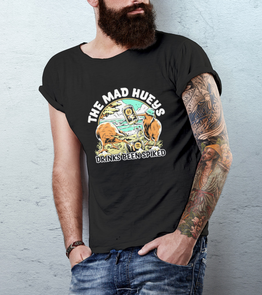 The Mad Hueys Drinks Been Spiked Kiwi Bird Surfing Beach Scene T-Shirt