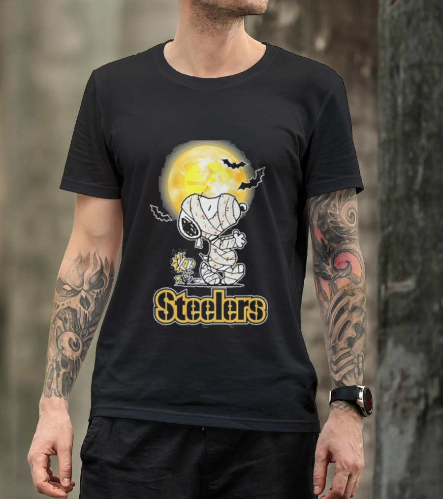 Pittsburgh Steelers Snoopy Halloween 2026 Holiday T-Shirt