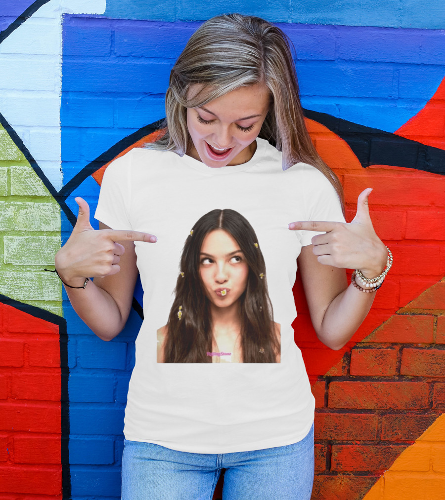 Olivia Rodrigo Rolling Stone Digital Exclusive Photo With Daisy Accents T-Shirt