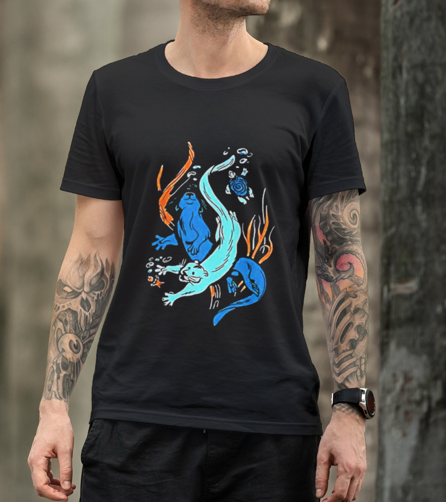 Swimming Otters Sea Life Ocean Nature Wildlife Playful Underwater Scene T-Shirt