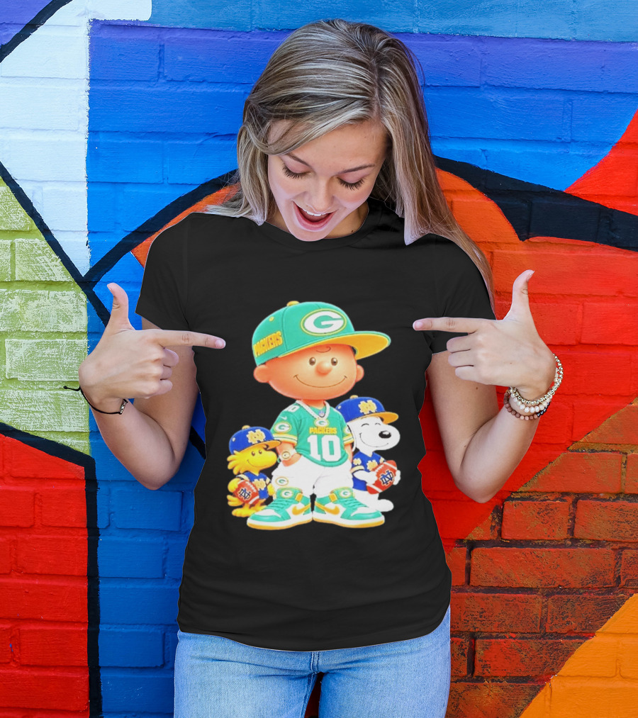 Peanuts Green Bay Packers Notre Dame Fighting Irish Football Characters Charlie Brown Snoopy Woodstock T-Shirt