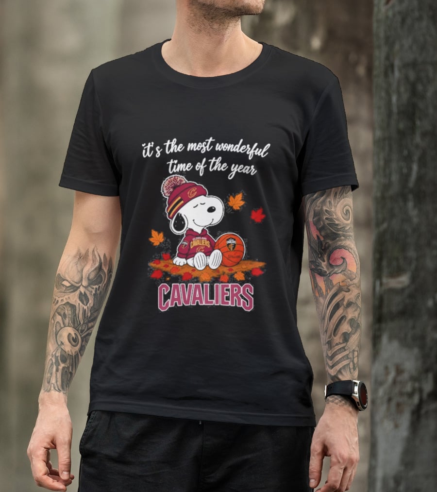 Cleveland Cavaliers Snoopy It's The Most Wonderful Time Of The Year Autumn Football T-Shirt