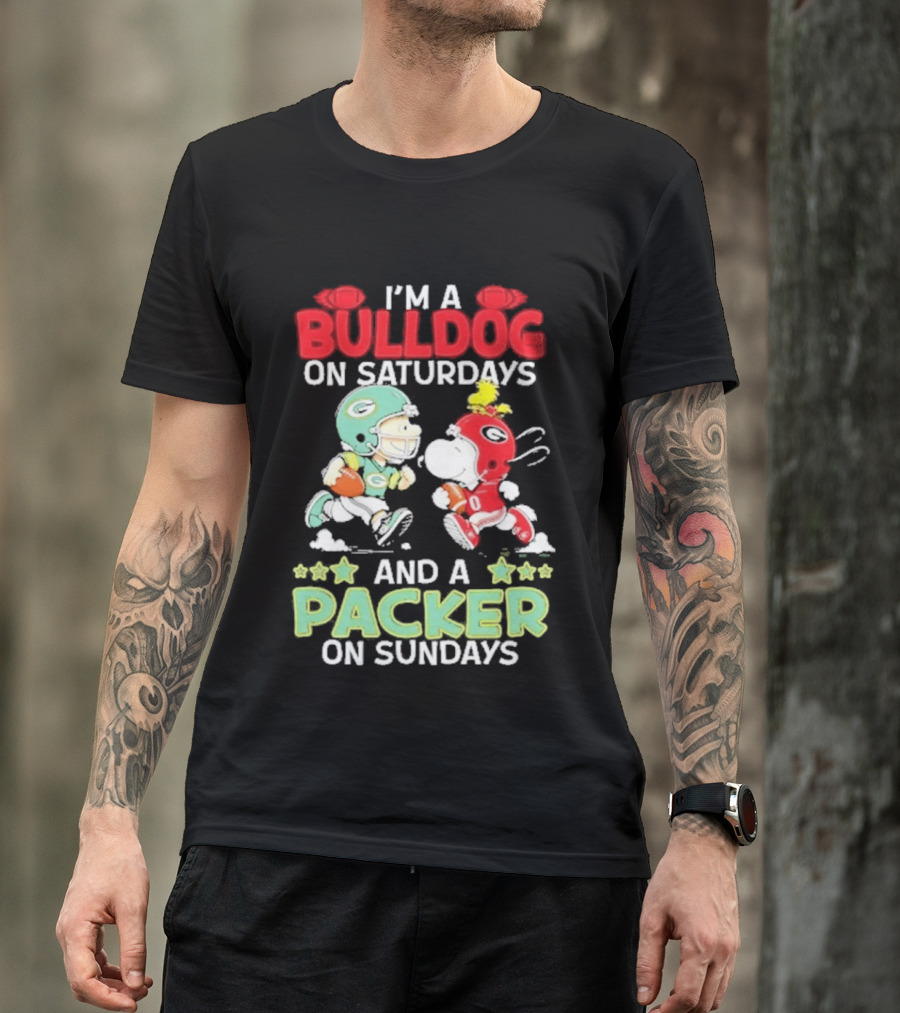 I'm A Bulldog On Saturdays And A Packer On Sundays Football Peanuts T-Shirt