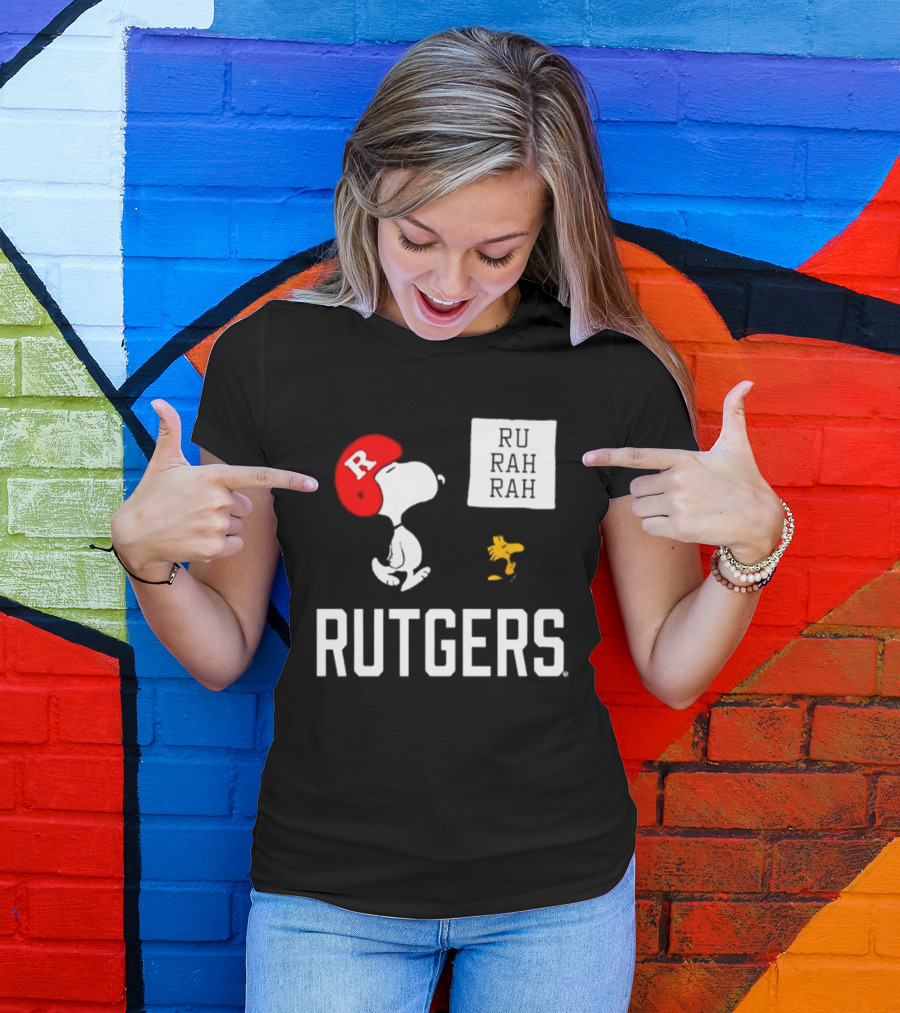 Snoopy Woodstock Rutgers Scarlet Knights Football Helmet R T-Shirt