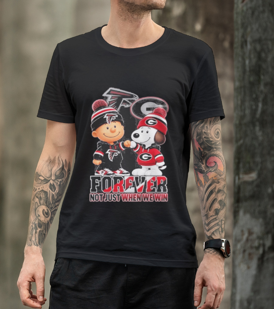 Atlanta Falcons Charlie Brown Georgia Bulldogs Snoopy Fist Bump Forever Not Just When We Win T-Shirt