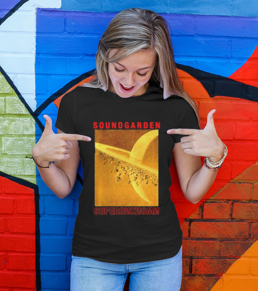 Soundgarden Superunknown Saturn Skulls Grunge Chris Cornell T-Shirt