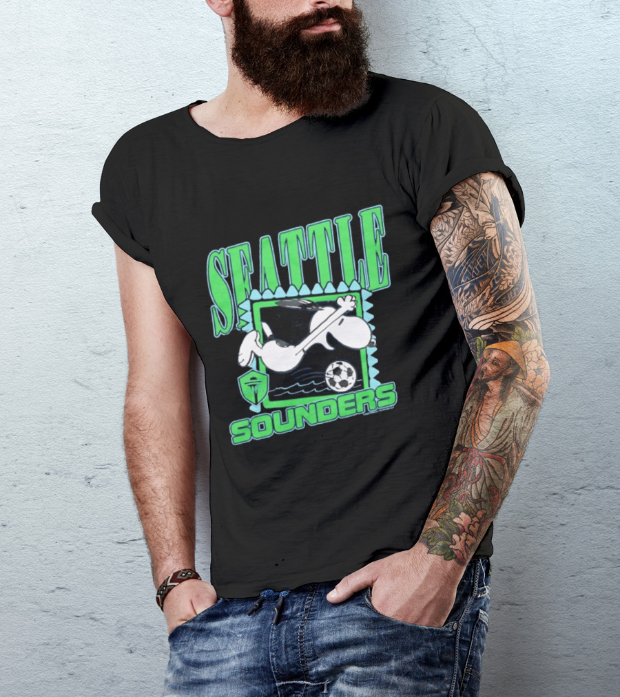 Peanuts Snoopy Seattle Sounders Soccer Collaboration T-Shirt
