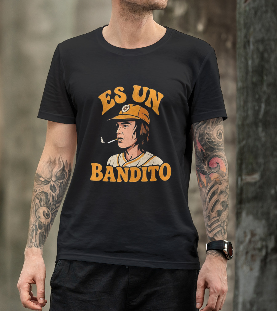 Es Un Bandito Smoking Vintage Baseball Aesthetic T-Shirt