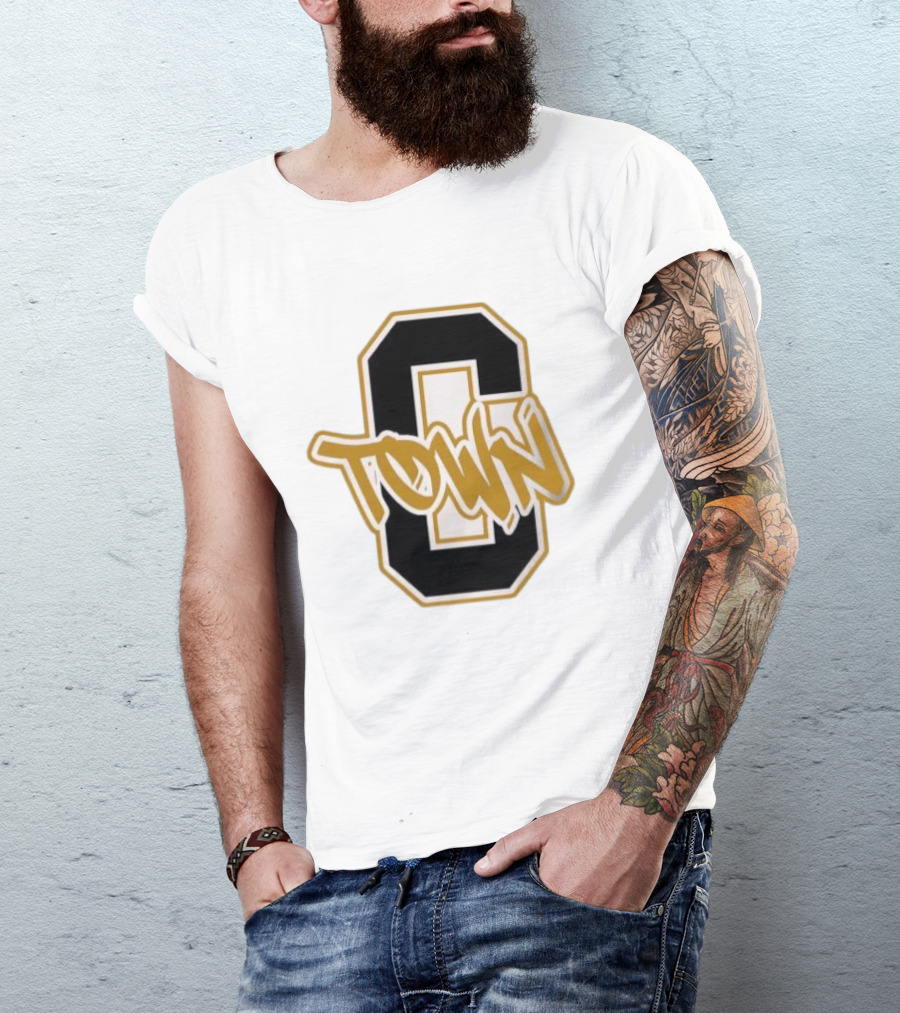 O Town Vintage Varsity Style בצ פjfgh T-Shirt