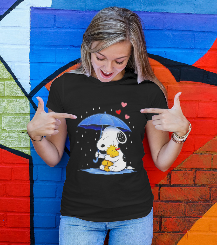 Snoopy Woodstock Umbrella Hearts Rain Hugging T-Shirt