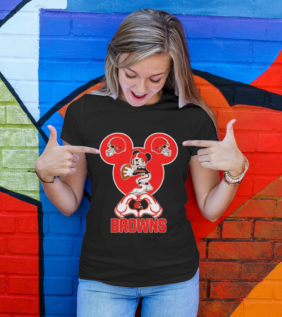 Cleveland Browns Mickey Mouse Football Quarterback Love T-Shirt