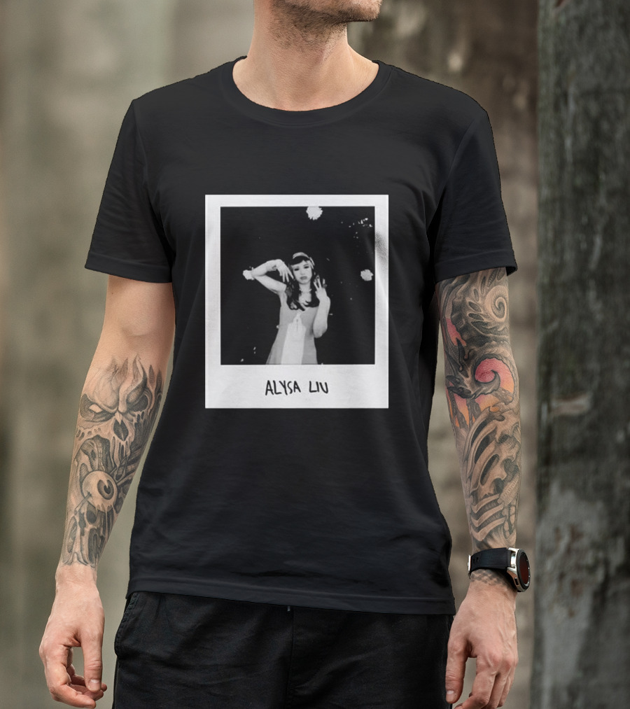 Laufey Alysa Liu 2026 Vintage Monochrome Photography T-Shirt