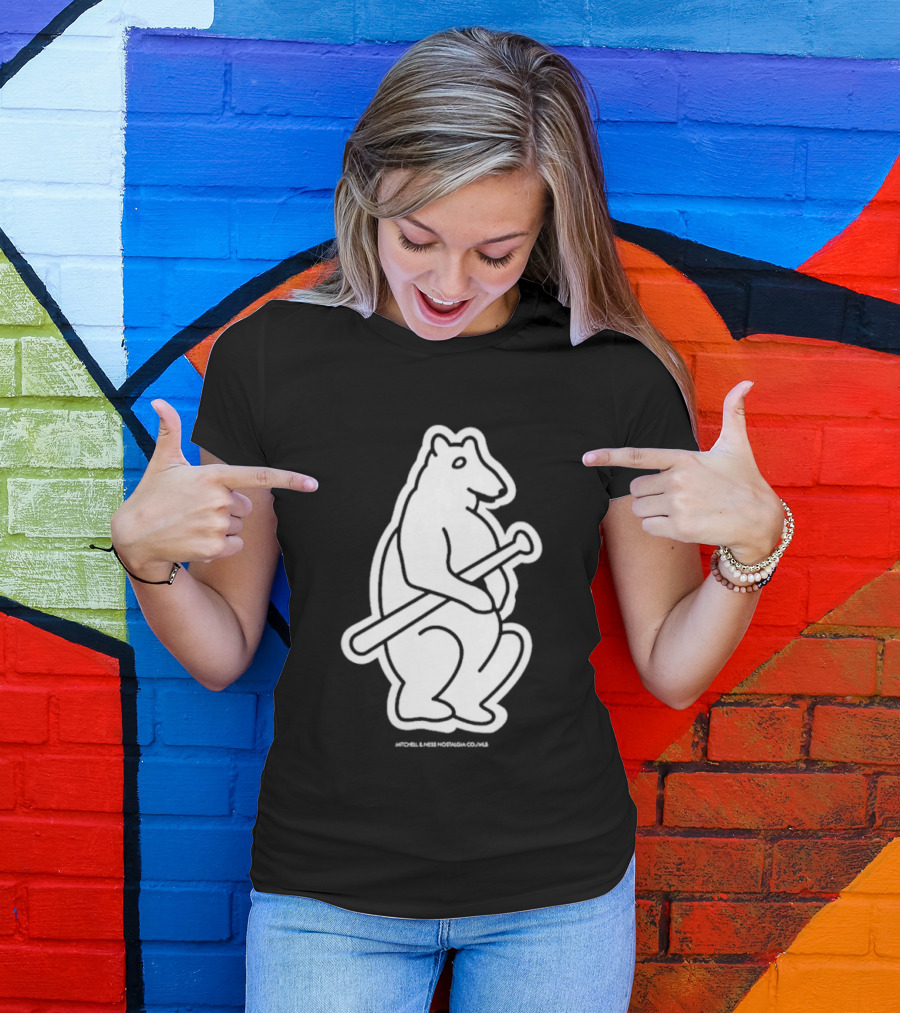 Chicago Cubs Mitchell & Ness Vintage Bear With Bat T-Shirt