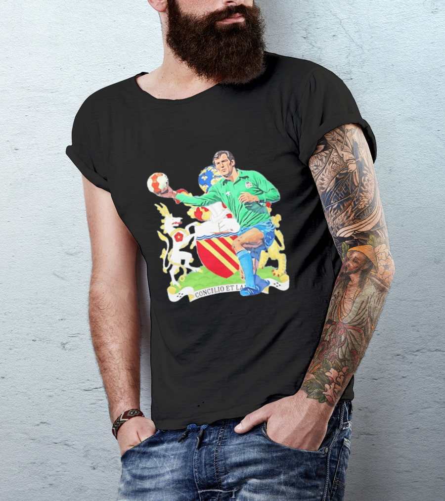 Joe Corrigan Manchester City Goalkeeper Concilio Et Labore Crest T-Shirt
