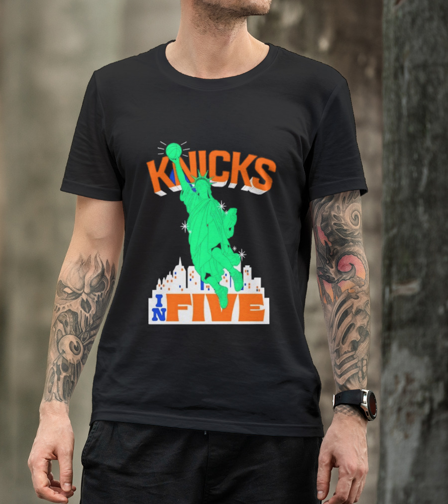 Knicks Statue Of Liberty Dunk In Five Basketball Cartoon Skyline T-Shirt
