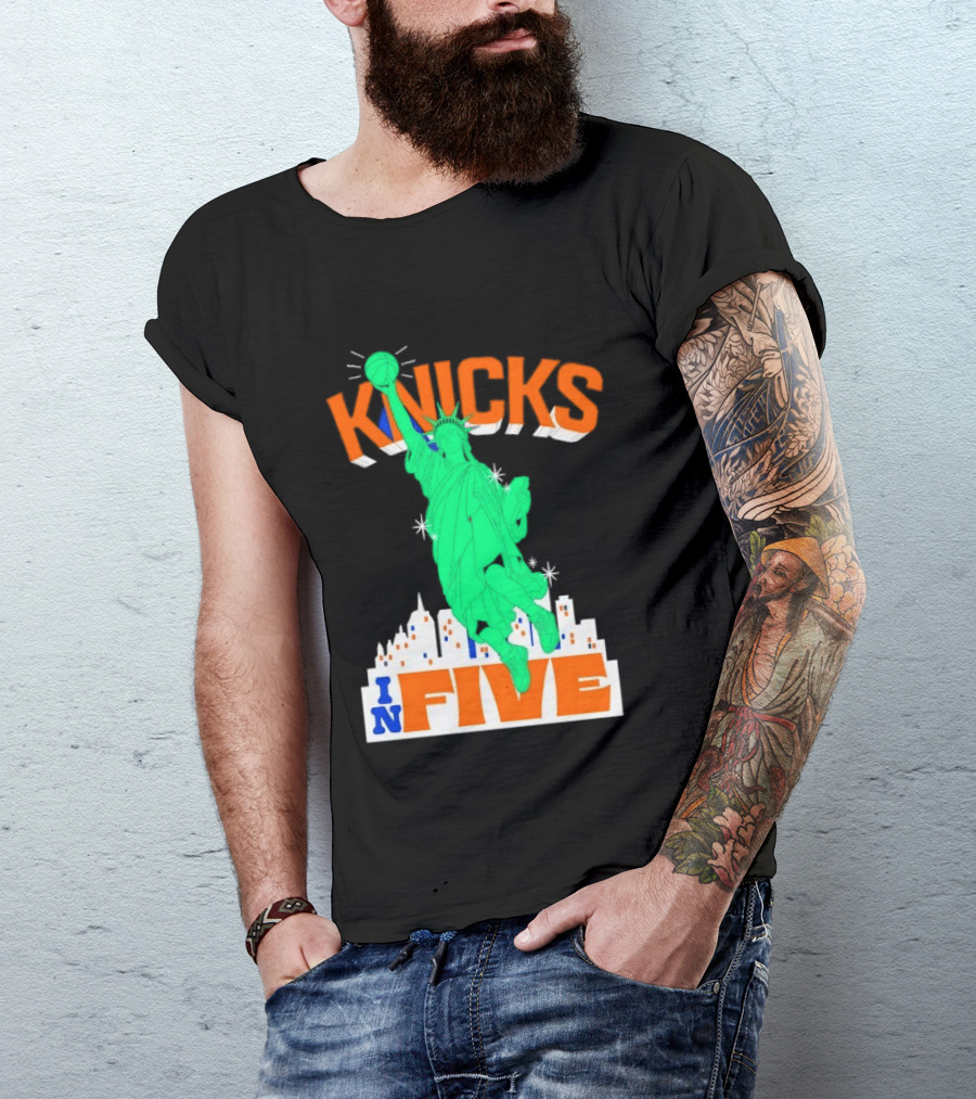 Knicks Statue Of Liberty Dunk In Five Basketball Cartoon Skyline T-Shirt
