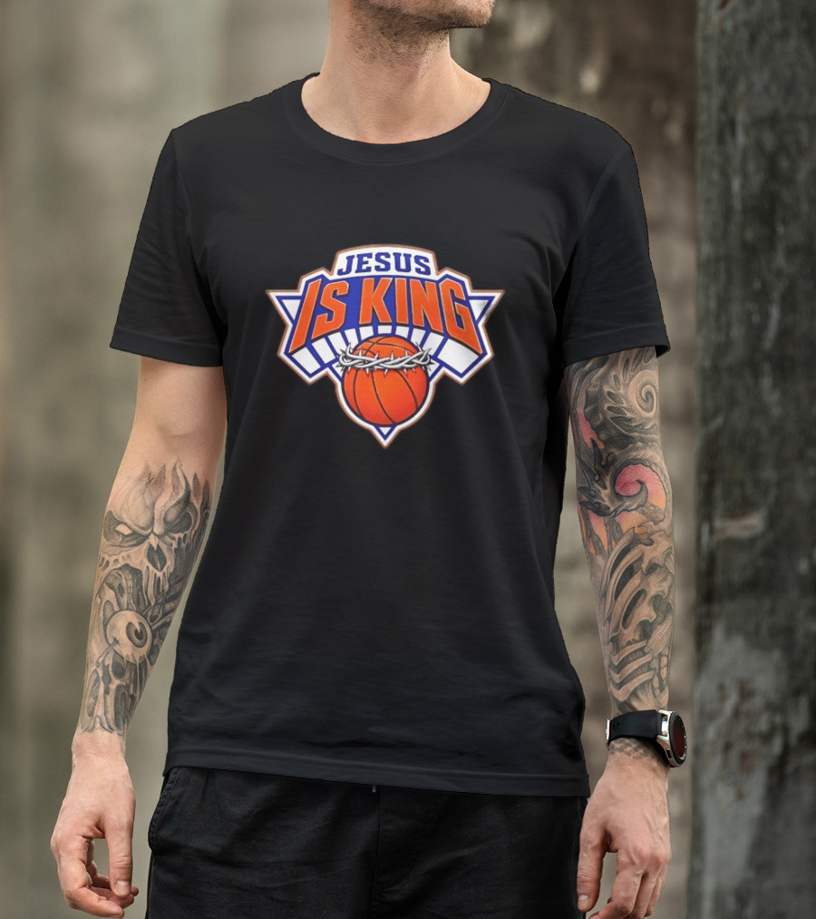 Jesus Is King New York Knicks Basketball Crowned Ball T-Shirt