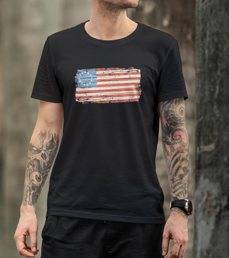 Distressed Vintage Betsy Ross Flag Thirteen Stars Retro Look T-Shirt