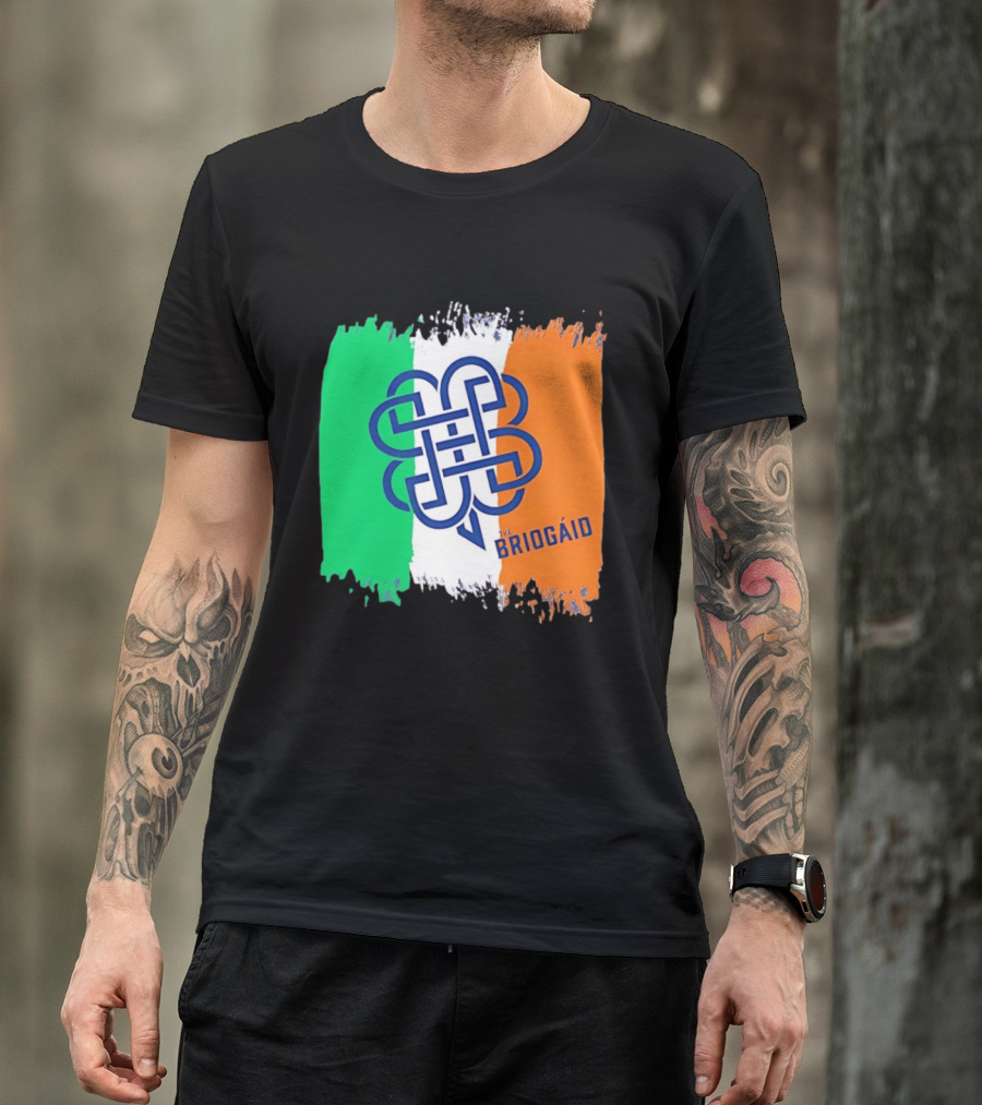 The Briogaid Irish Flag Celtic Knot Clover Ireland Shamrock T-Shirt