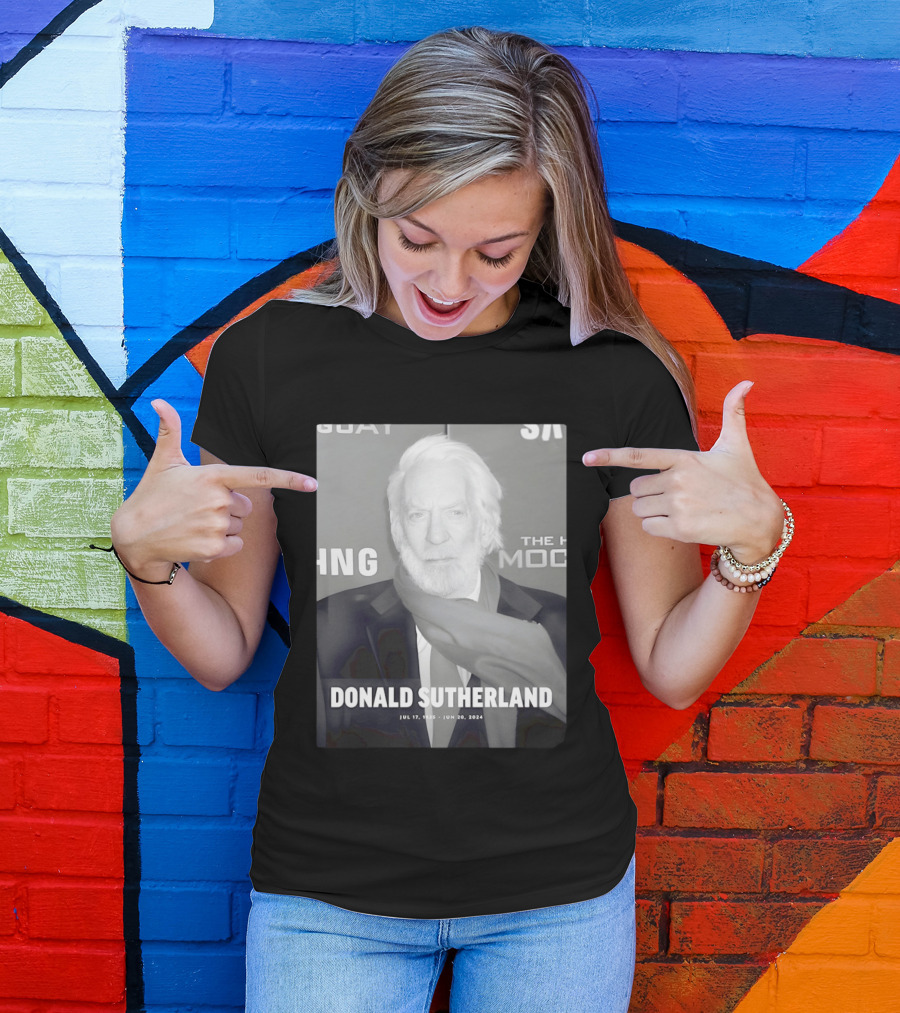 Donald Sutherland 1935 2024 Memorial T-Shirt