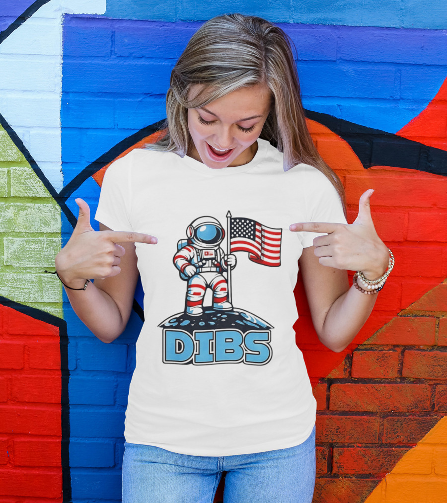 USA Dibs On The Moon Astronaut Space American Flag T-Shirt