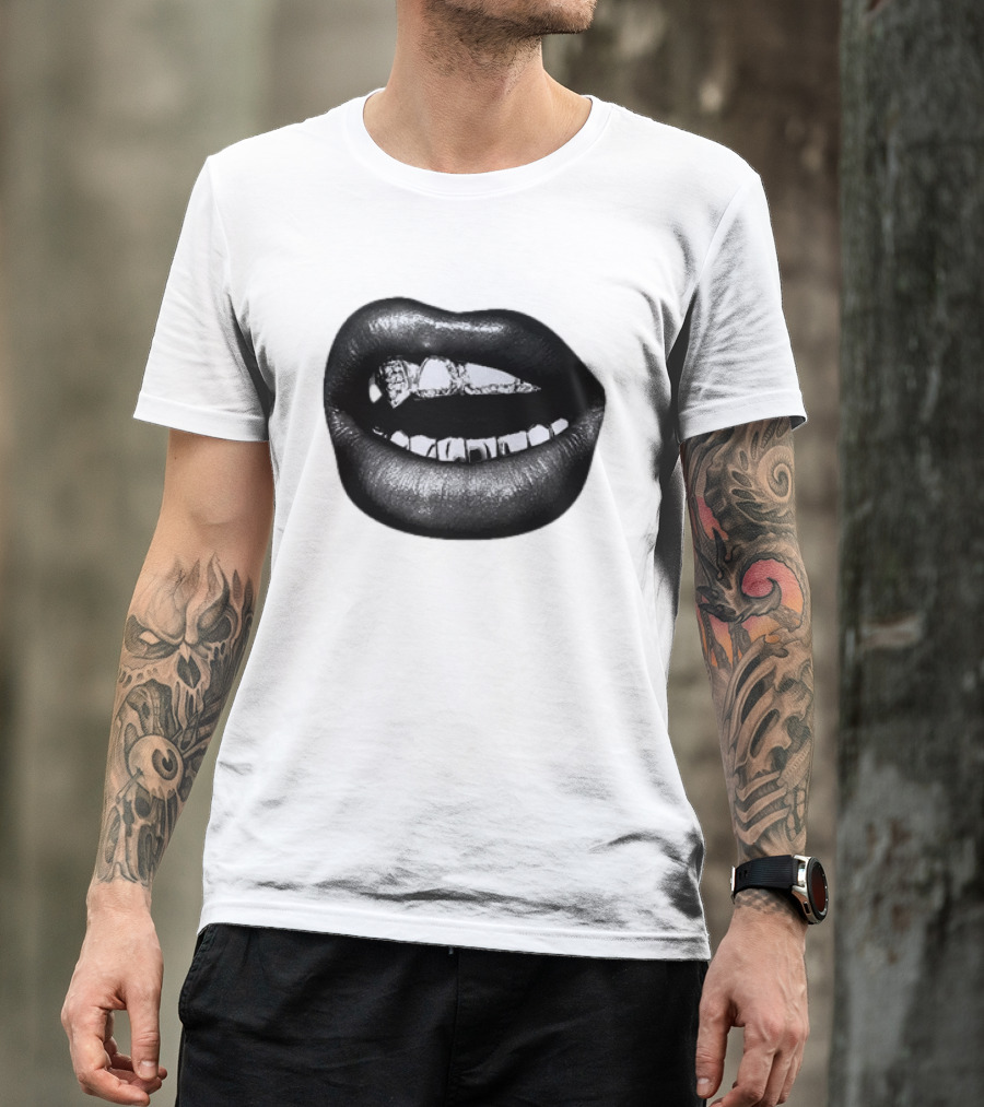 Dallas Cowboys Cheerleaders Black & White Lips Kevin Ozowski T-Shirt