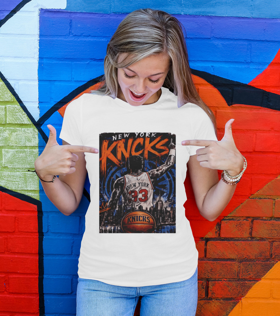 New York Knicks Ewing 33 City Skyline Basketball T-Shirt