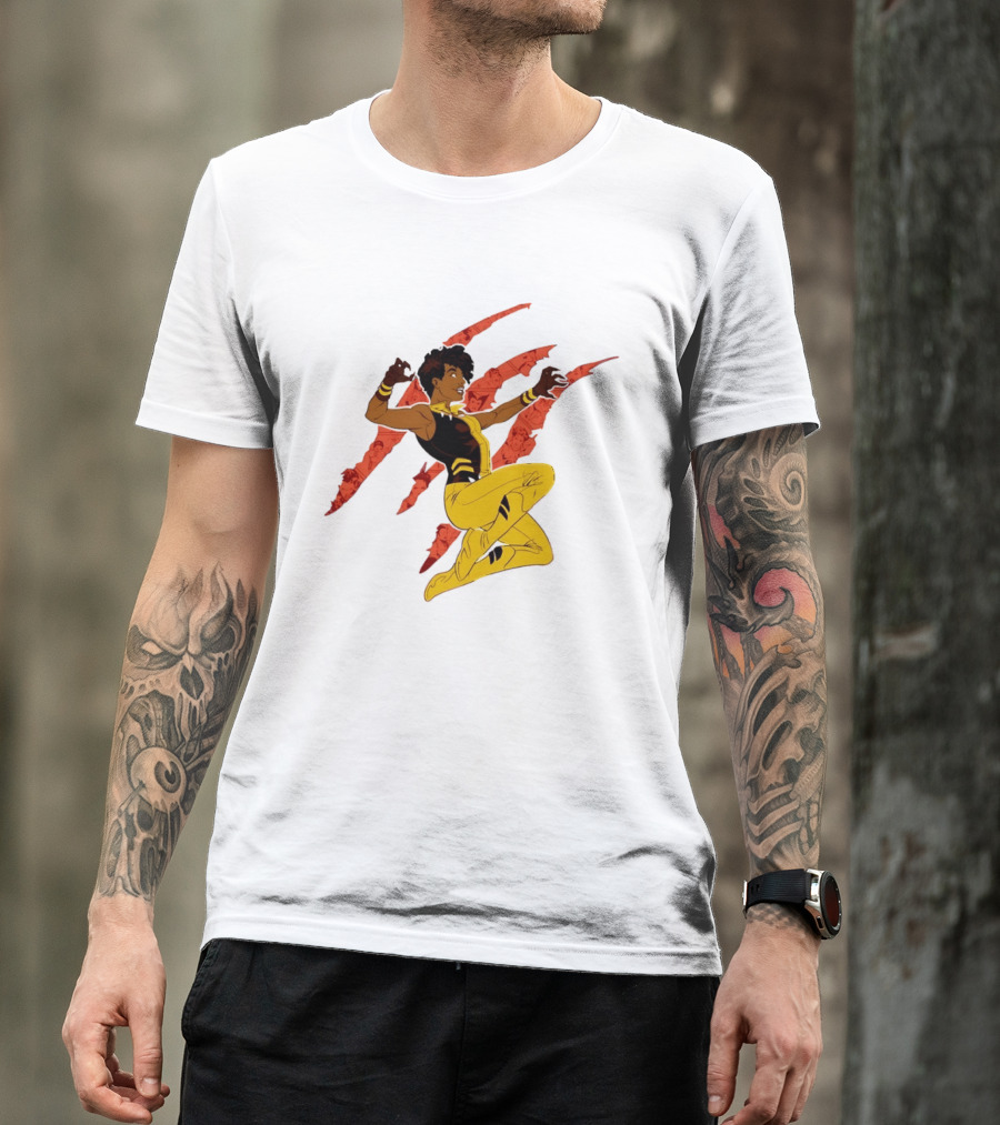 Superhero Vixen DC Comics Heroic Action Scratches T-Shirt