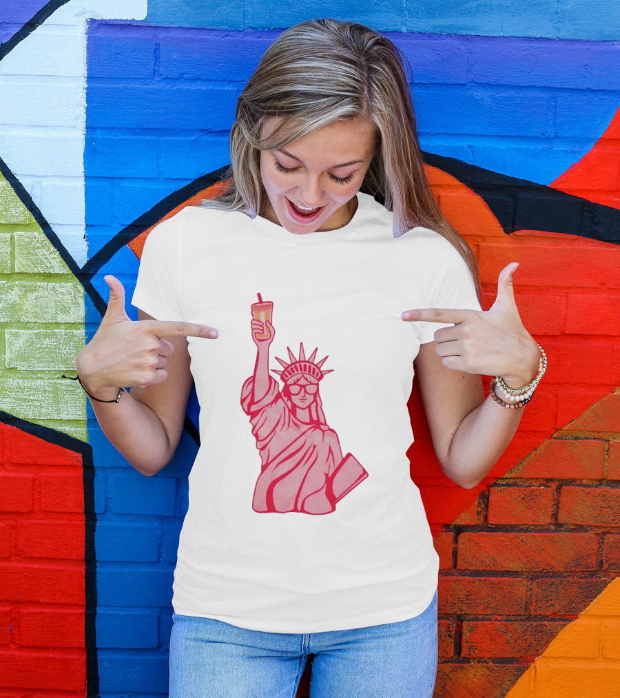 Statue Of Liberty Sunglasses Iced Drink T-Shirt