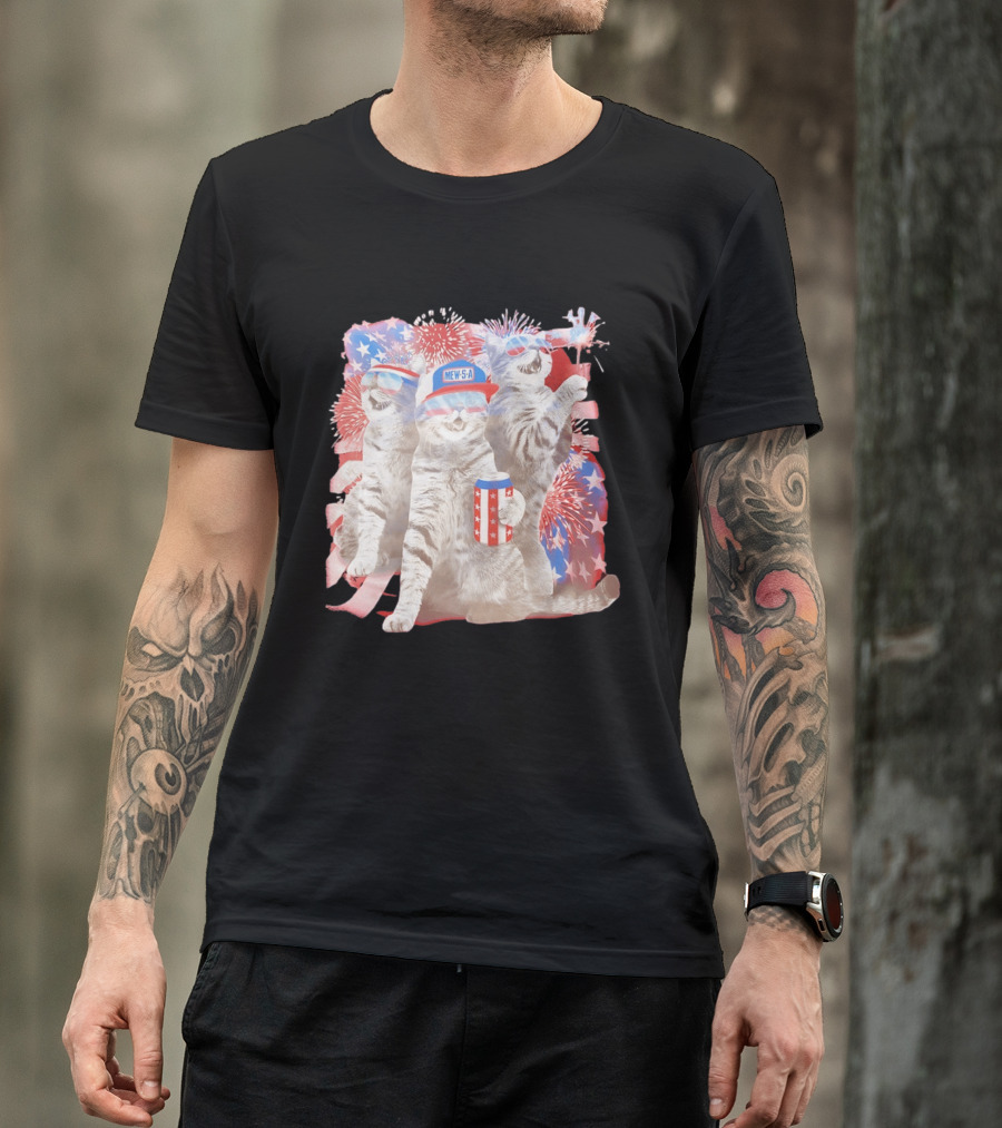 Mew's A Patriotic American Flag Cats Fireworks Party Animal Holiday USA T-Shirt