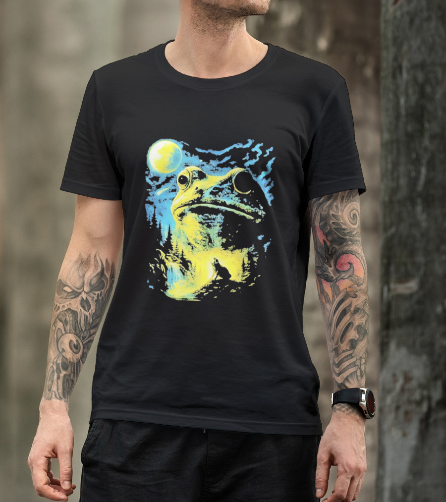 Howling Wolf Frog Moon Night Scene Surreal Fantasy T-Shirt