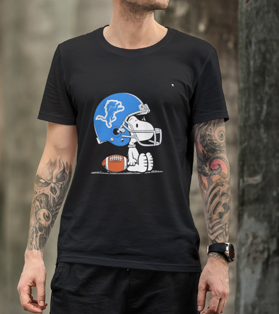 Snoopy Detroit Lions Football Helmet Collaboration NFL Peanuts T-Shirt