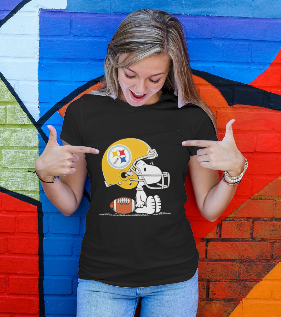 Snoopy Pittsburgh Steelers Helmet Football T-Shirt