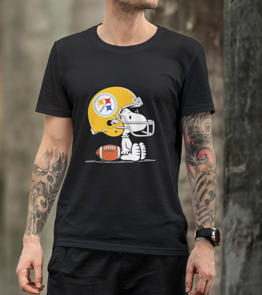 Snoopy Pittsburgh Steelers Helmet Football T-Shirt
