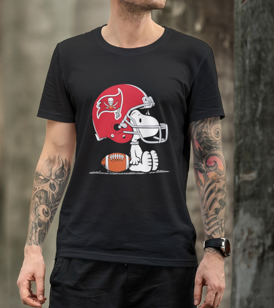 Snoopy Tampa Bay Buccaneers Football Helmet Peanuts Crossover NFL Collaboration T-Shirt