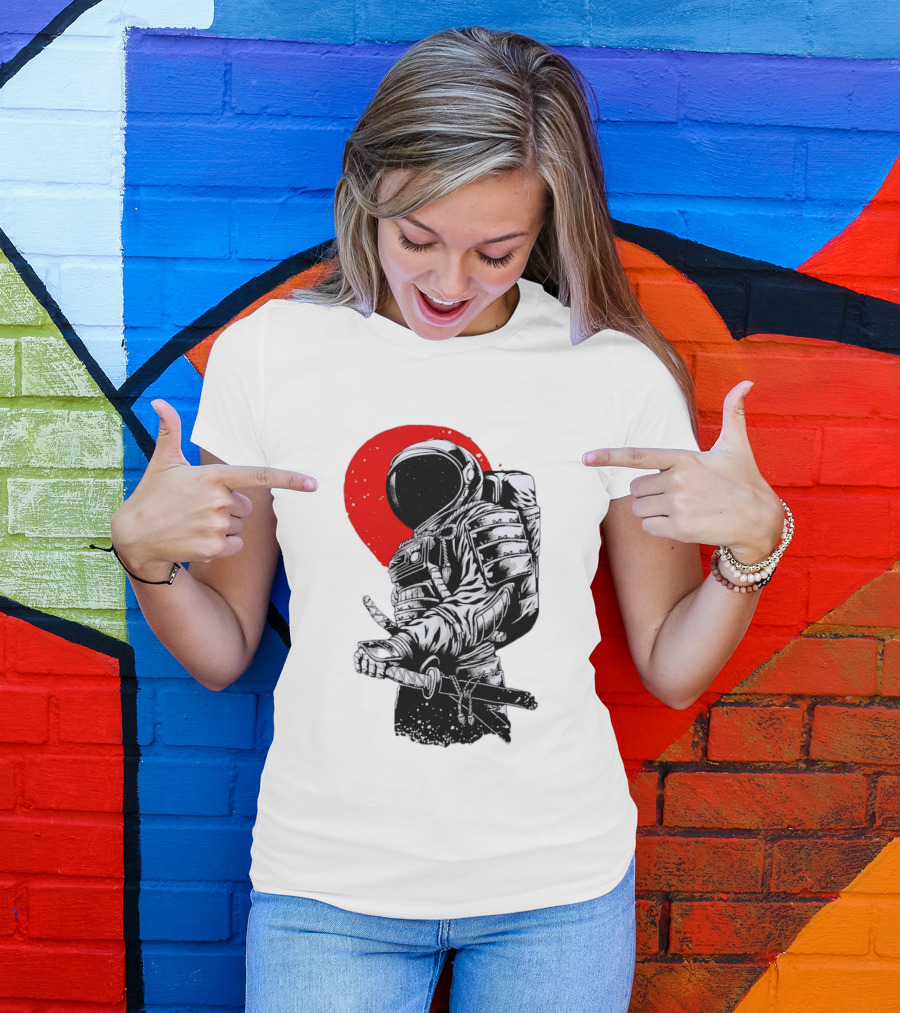 Astronaut Samurai Katana Sword Red Rising Sun T-Shirt